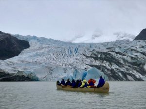 Excursion en canoë sur le lac Mendenhall